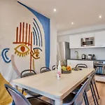 Urbanflat 102 - Large Opera District Apartment *