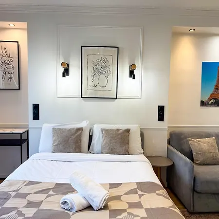 Urbanflat 102 - Large Opera District Apartment Paris